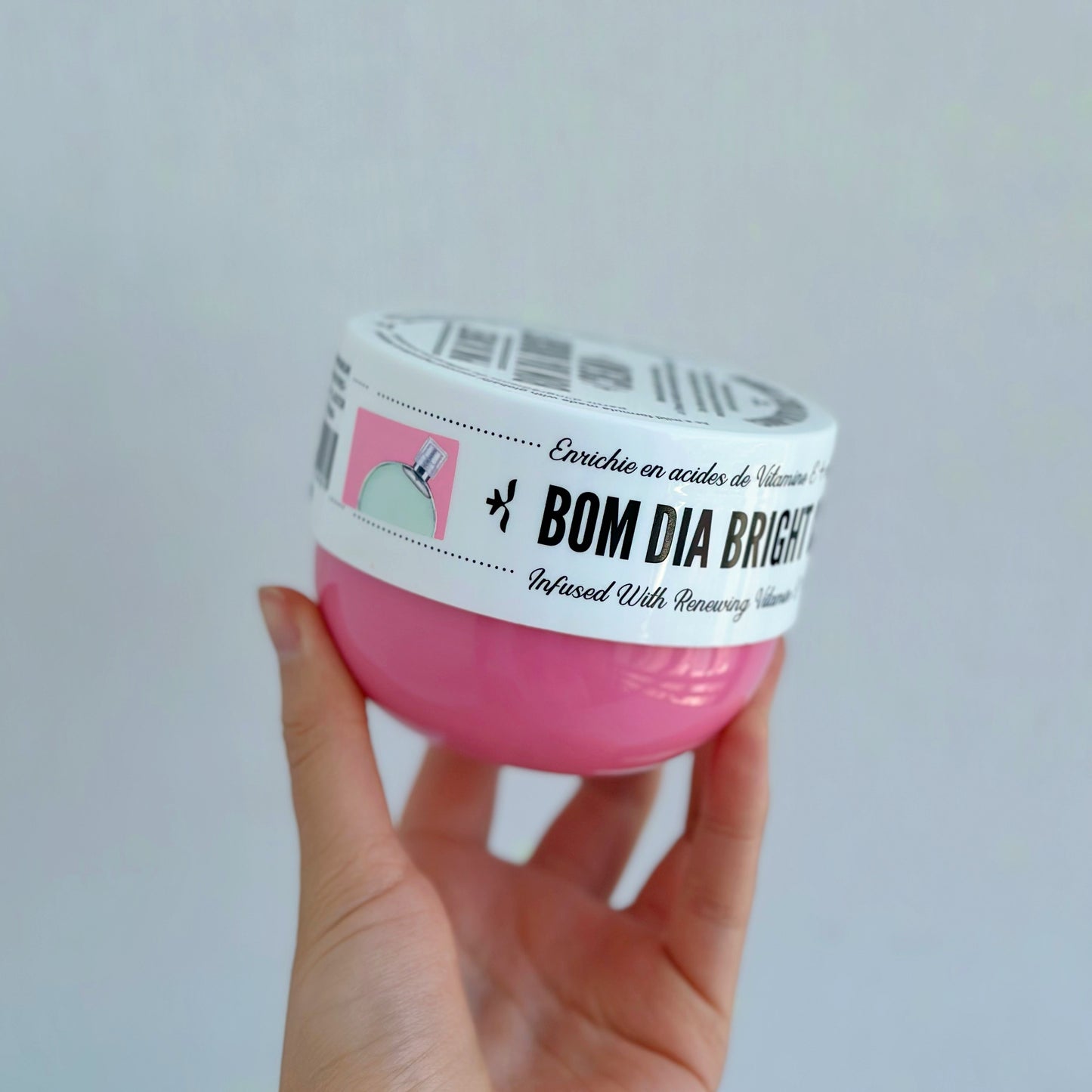 Crema corporal "con aroma a perfume"